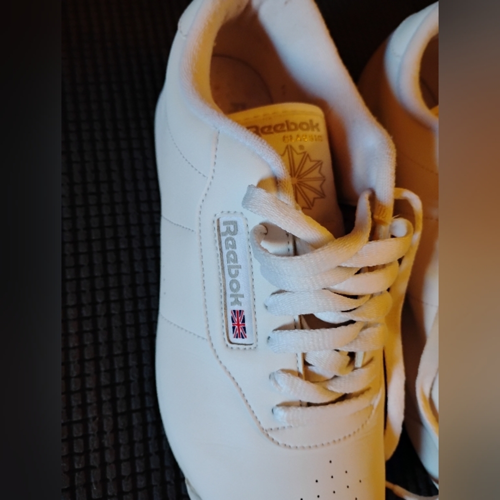 Reebok Classic Ortho Athletic White Sneakers Shoelaces Women's 9 Wide D - Picture 2 of 11